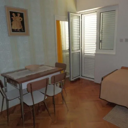 Mirjana Apartment Rab Town