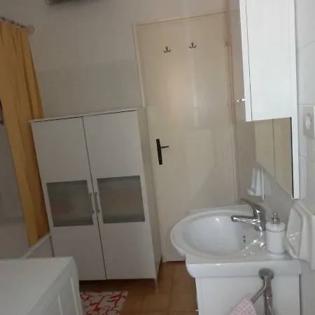 Mirjana Apartment Rab Town